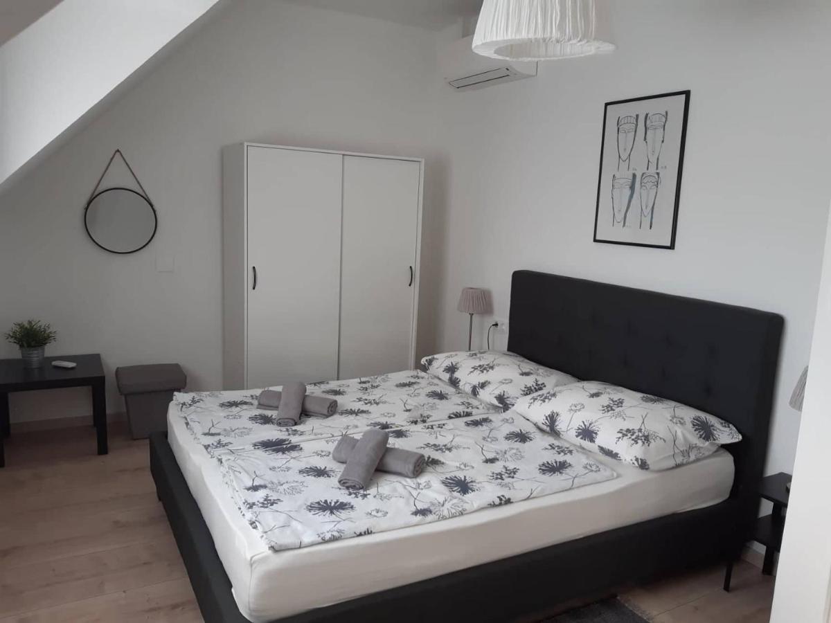 Apartman Soos -- Only For Relaxation, Not For Party! Сиофок Екстериор снимка