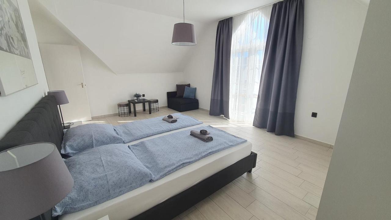 Apartman Soos -- Only For Relaxation, Not For Party! Сиофок Екстериор снимка